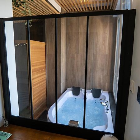 Capsule Fitness - sauna - balneo - machine de sport privatif - PS5 - 2 chambres Valenciennes Exterior foto