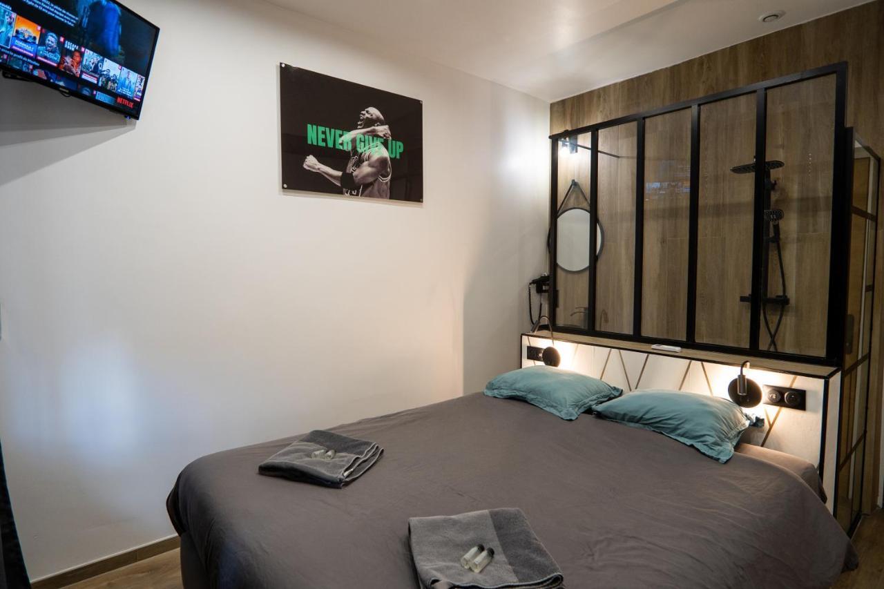 Capsule Fitness - sauna - balneo - machine de sport privatif - PS5 - 2 chambres Valenciennes Exterior foto