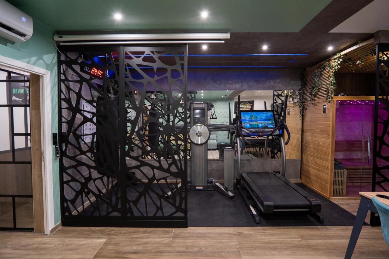Capsule Fitness - sauna - balneo - machine de sport privatif - PS5 - 2 chambres Valenciennes Exterior foto