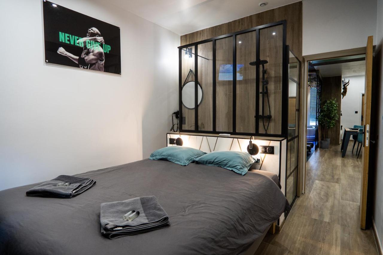 Capsule Fitness - sauna - balneo - machine de sport privatif - PS5 - 2 chambres Valenciennes Exterior foto