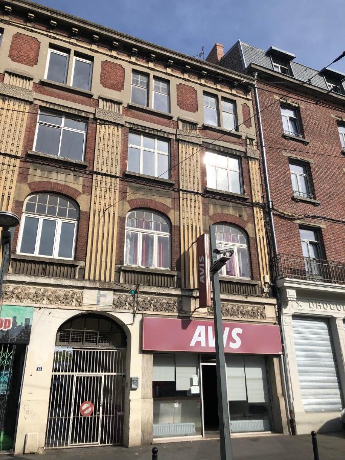 Capsule Fitness - sauna - balneo - machine de sport privatif - PS5 - 2 chambres Valenciennes Exterior foto